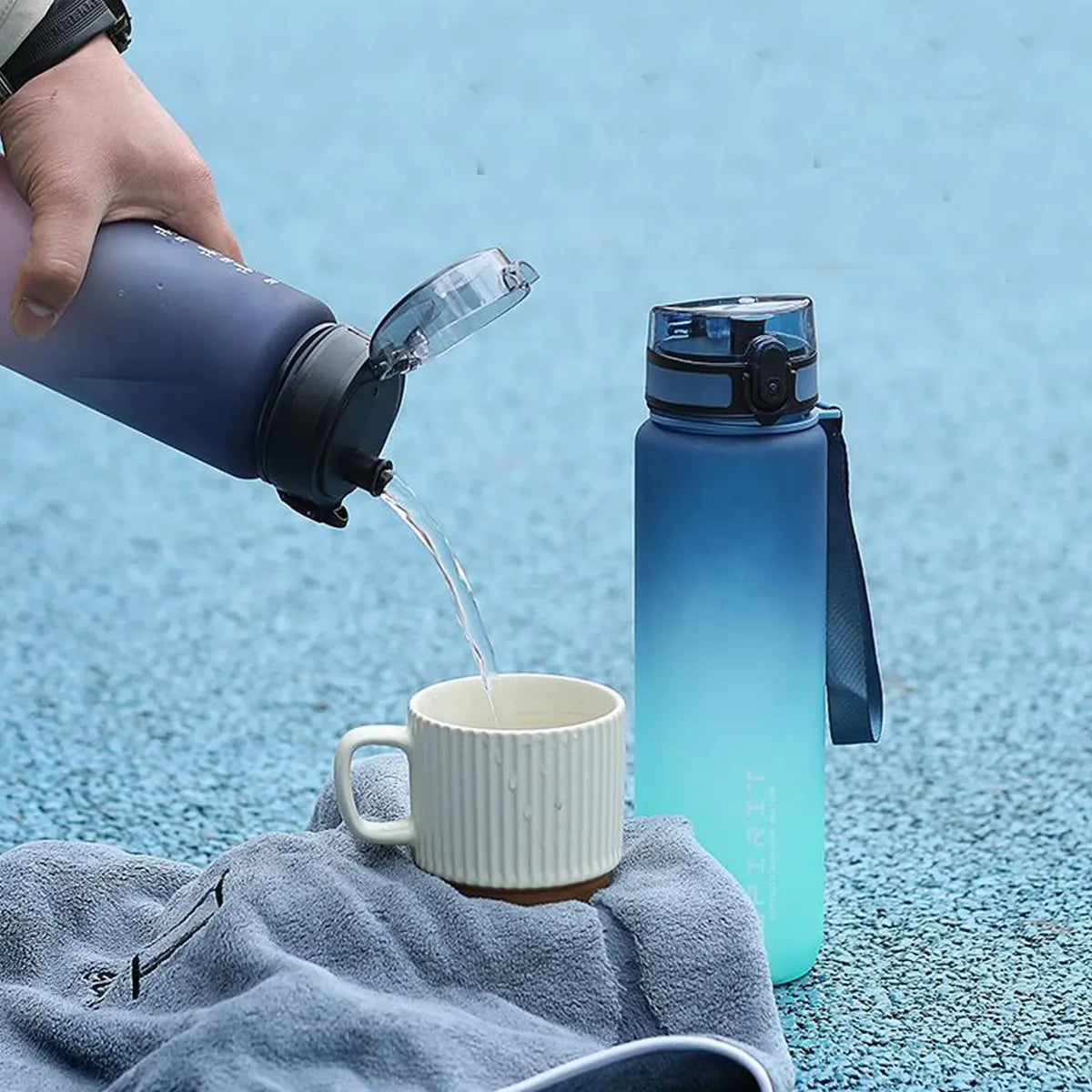 Botella de agua degradada: capacidad de 1000 ml/600 ml/750 ml, gimnasio para acampar al aire libre, regalo de vacaciones adecuado para cumpleaños